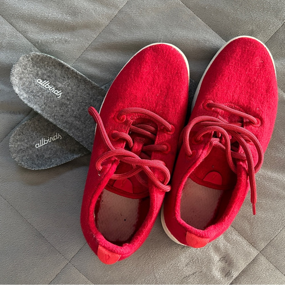 Allbirds Women’s Wool Runners, Size 8 Red